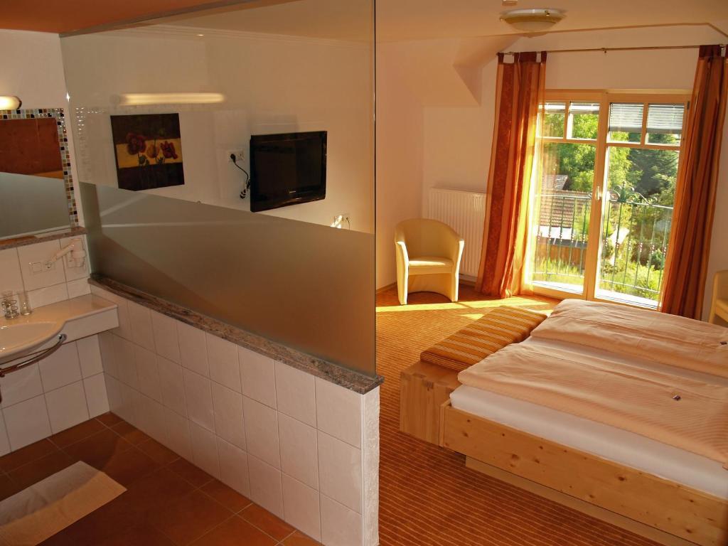 Landhotel Mariensaeule Wernstein am Inn 部屋 写真
