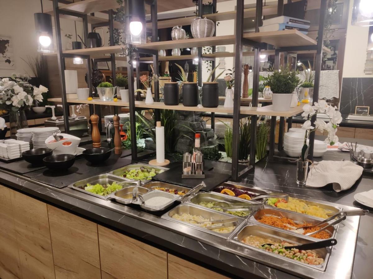 Landhotel Mariensaeule Wernstein am Inn エクステリア 写真