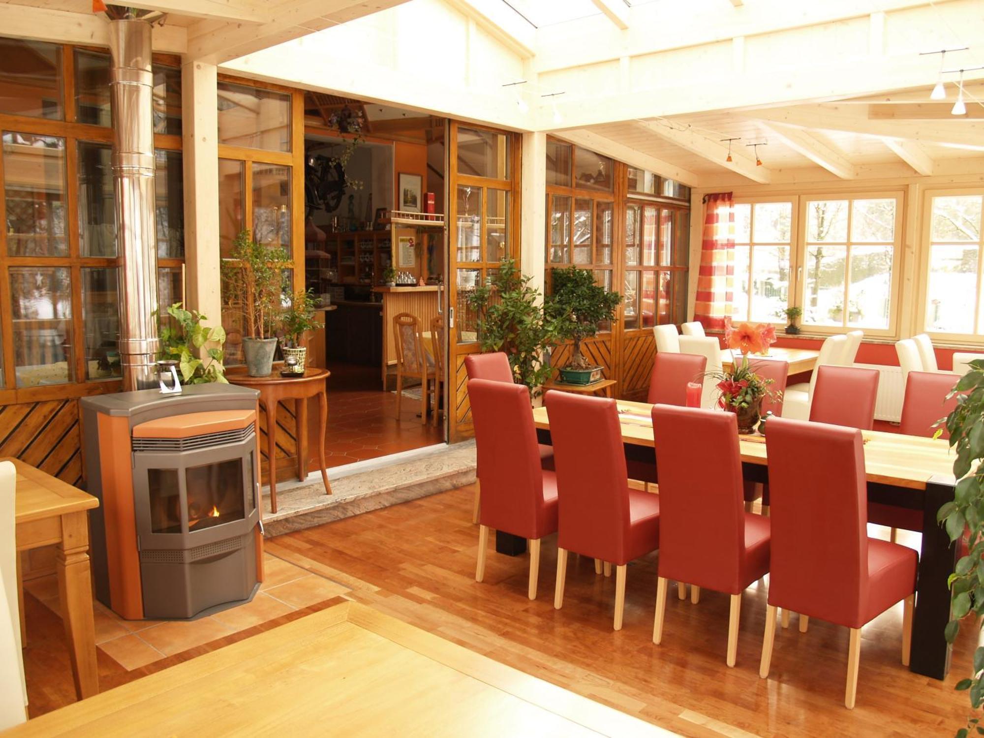 Landhotel Mariensaeule Wernstein am Inn エクステリア 写真