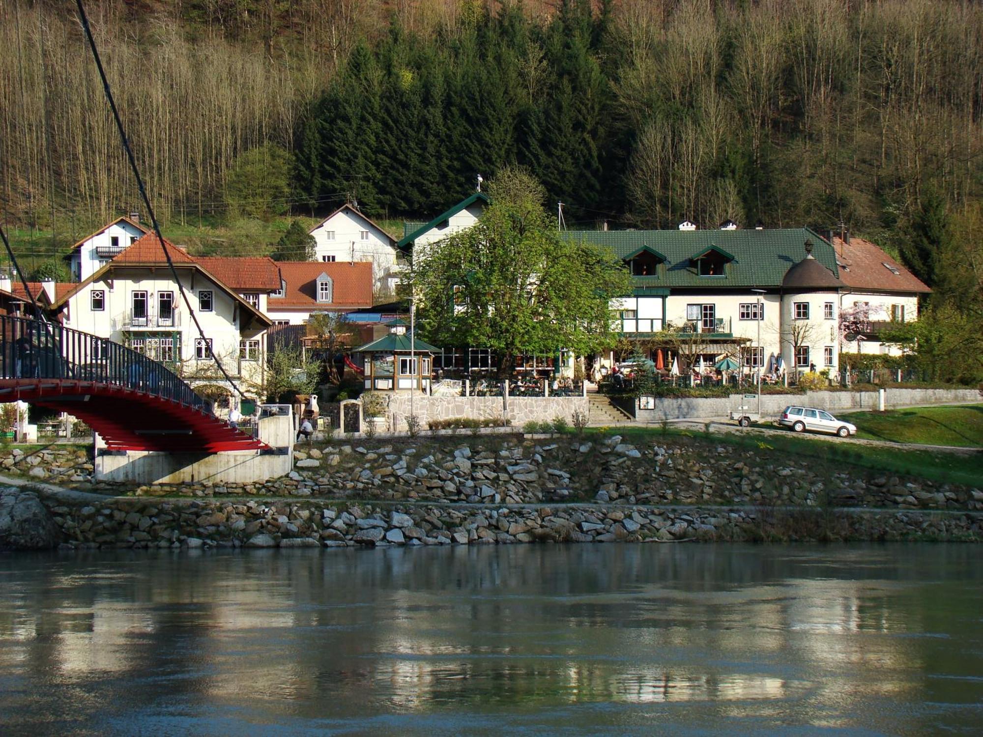 Landhotel Mariensaeule Wernstein am Inn エクステリア 写真