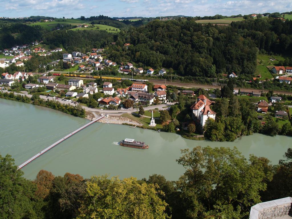Landhotel Mariensaeule Wernstein am Inn エクステリア 写真
