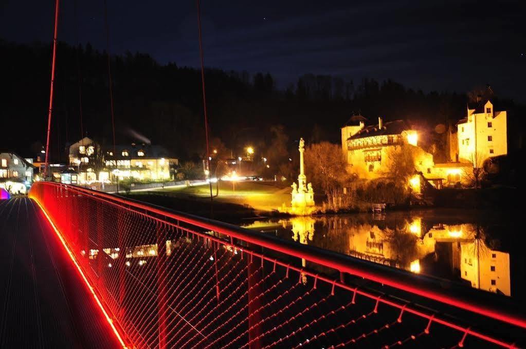 Landhotel Mariensaeule Wernstein am Inn エクステリア 写真